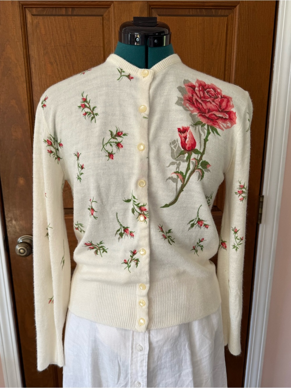 Vintage 50s Cream Rose Cardigan Sweater - Fits Size Small